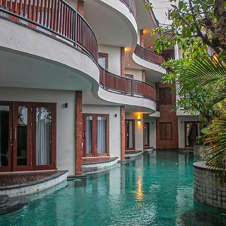 Djabu Seminyak Hotel Dempasar Exterior foto
